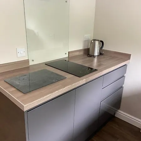 Linden Tree サースク