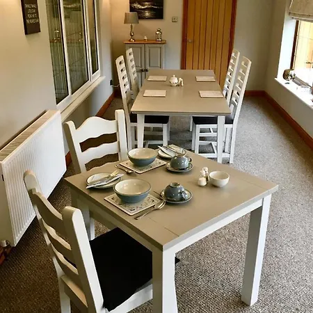 Πανσιόν Linden Tree 4*